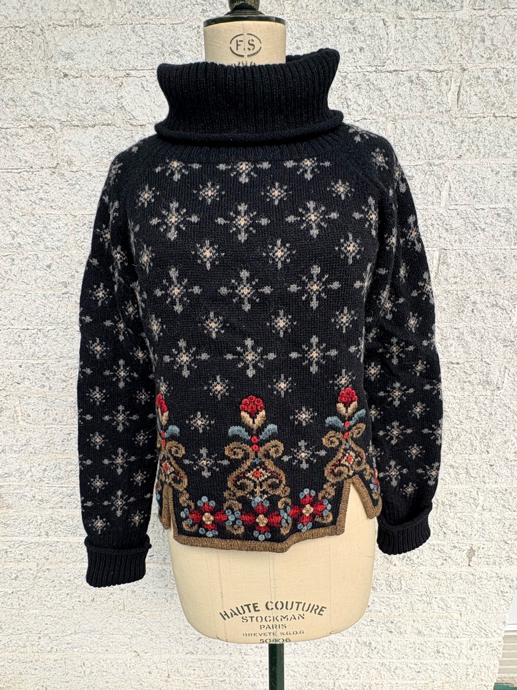 Icelandic Design 100% Wool Sweater - Floral Embroidered Hem